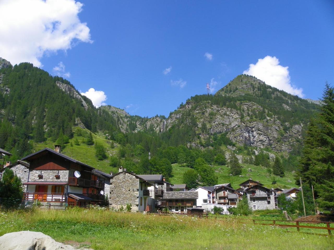 Chalet Rosa Dei Monti Hotel Valprato Soana Buitenkant foto