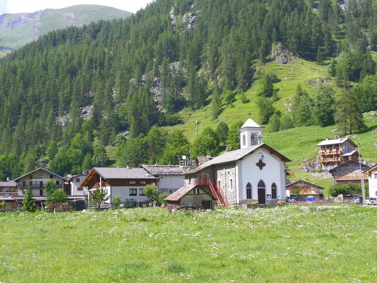 Chalet Rosa Dei Monti Hotel Valprato Soana Buitenkant foto